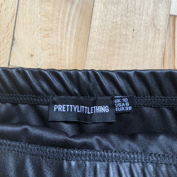 Black pleather skirt - Picture 3 of 3